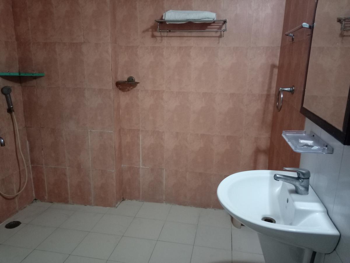 Hotel Samrat Kaushambi 가지아바드 외부 사진